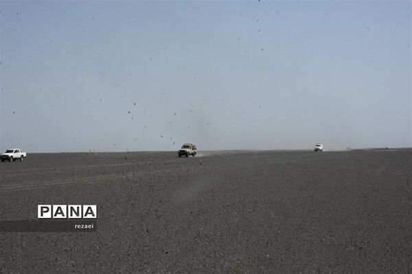 بازدید یک روزه استاندار خراسان جنوبی از کویر
