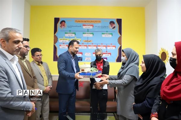 تجلیل مدیرکل میراث فرهنگی خراسان جنوبی  از معلمین بیرجند