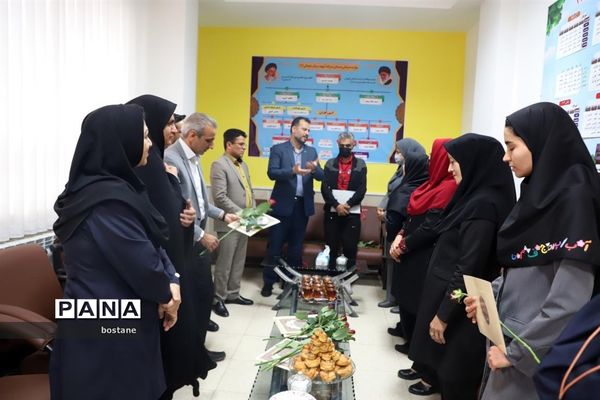 تجلیل مدیرکل میراث فرهنگی خراسان جنوبی  از معلمین بیرجند