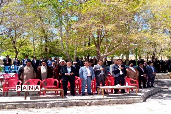 برگزاری همایش بزرگ فرهنگیان در گرداب شهرستان بن