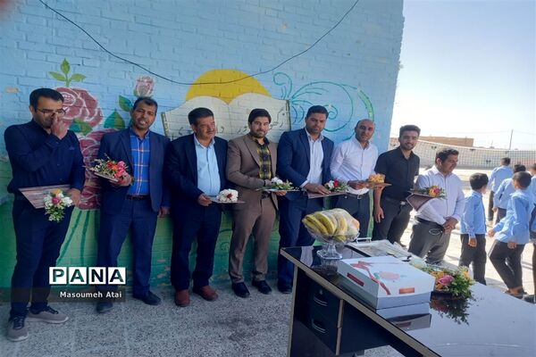 بزرگداشت مقام معلم در دبیرستان کیان خاتم