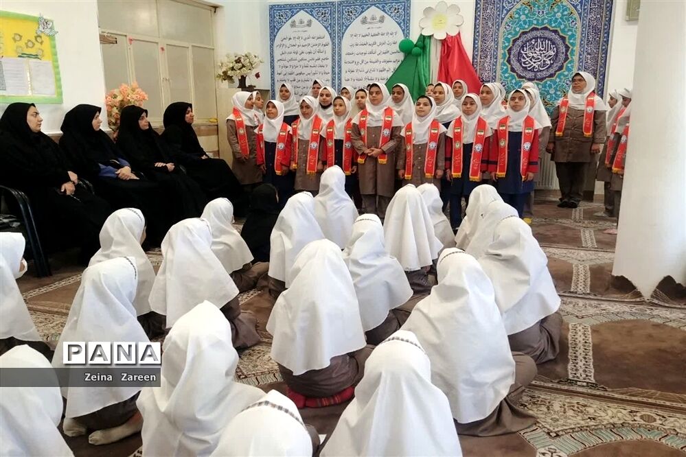 بزرگداشت مقام معلم در مدرسه شهید حسین زارع زاده مهریز