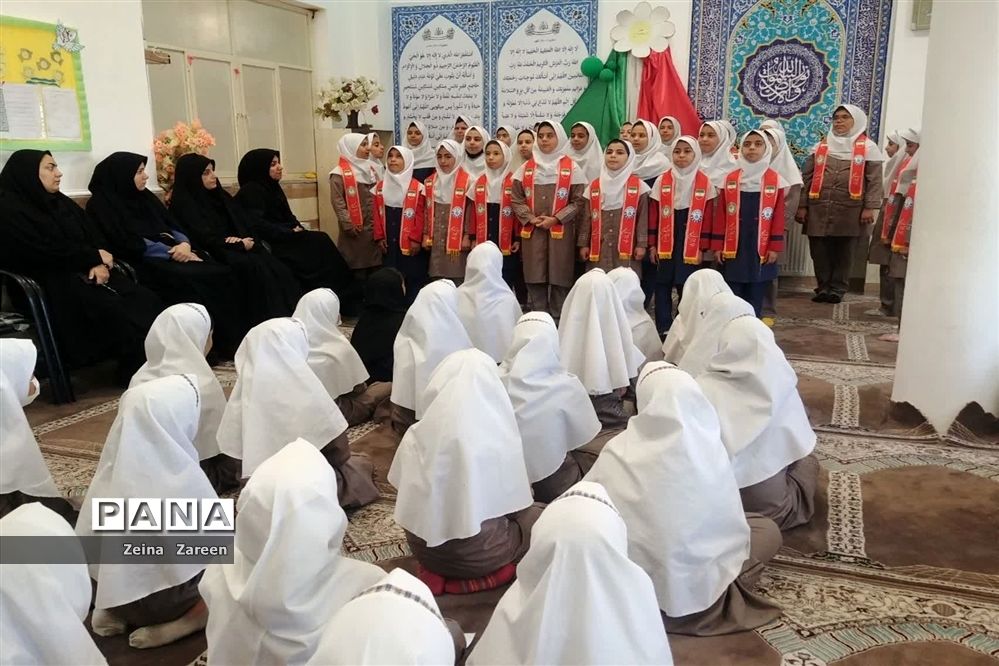 بزرگداشت مقام معلم در مدرسه شهید حسین زارع زاده مهریز