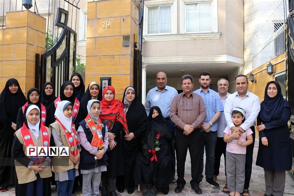 تقدیر و تجلیل از معلم نمونه استان خراسان رضوی