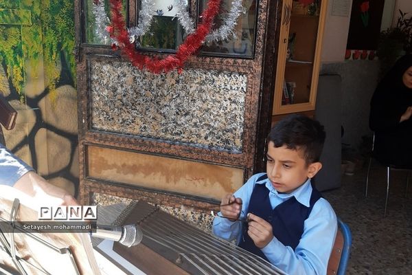 جشن گرامیداشت مقام معلم در مدارس رودهن