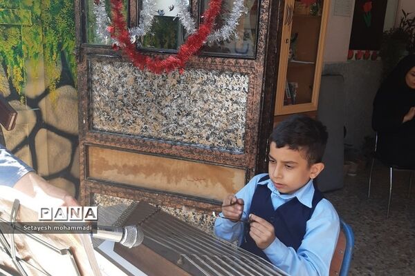 جشن گرامیداشت مقام معلم در مدارس رودهن