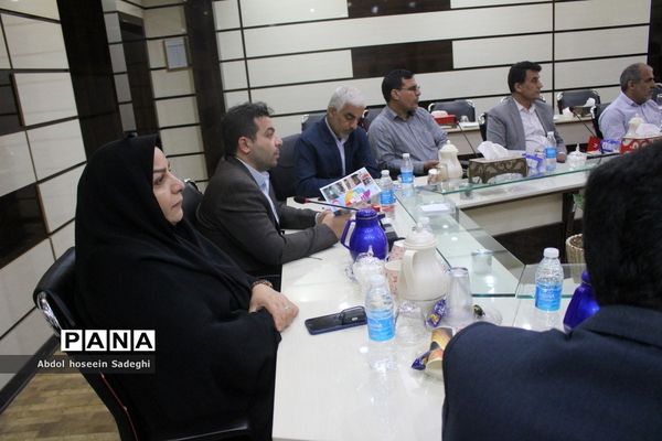 نشست شورای معاونان اداره کل آموزش و پرورش استان بوشهر