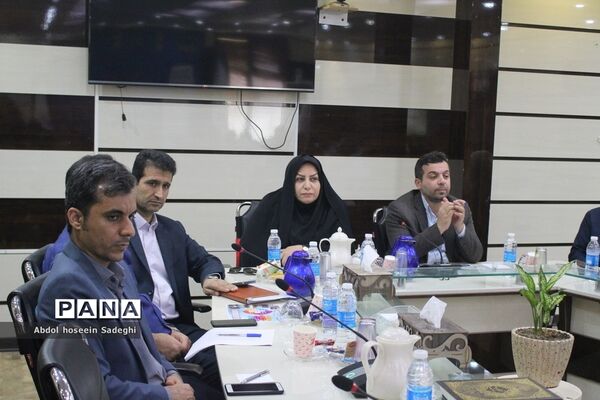 نشست شورای معاونان اداره کل آموزش و پرورش استان بوشهر