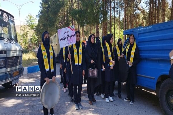 بازدید رئیس سازمان دانش‌آموزی فارس از اردوی تشکیلاتی دانش‌آموزان پیشتاز ناحیه چهار