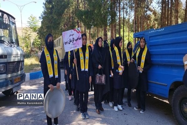 بازدید رئیس سازمان دانش‌آموزی فارس از اردوی تشکیلاتی دانش‌آموزان پیشتاز ناحیه چهار