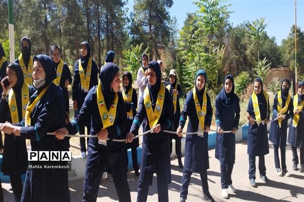 بازدید رئیس سازمان دانش‌آموزی فارس از اردوی تشکیلاتی دانش‌آموزان پیشتاز ناحیه چهار