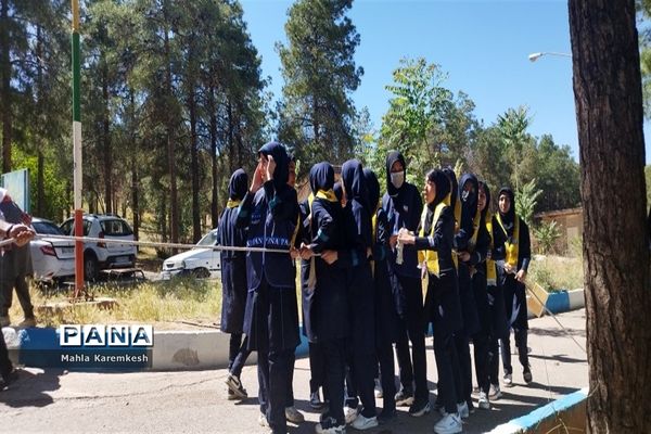 بازدید رئیس سازمان دانش‌آموزی فارس از اردوی تشکیلاتی دانش‌آموزان پیشتاز ناحیه چهار