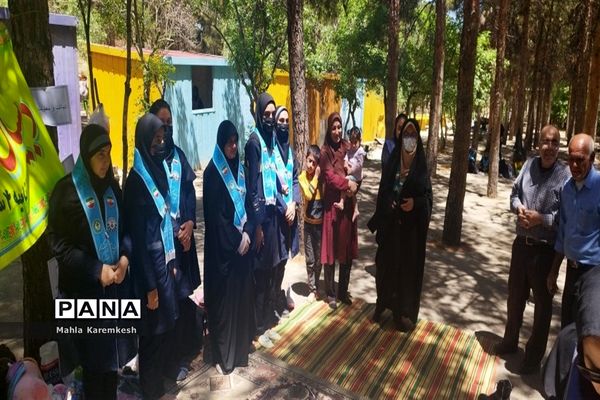 بازدید رئیس سازمان دانش‌آموزی فارس از اردوی تشکیلاتی دانش‌آموزان پیشتاز ناحیه چهار