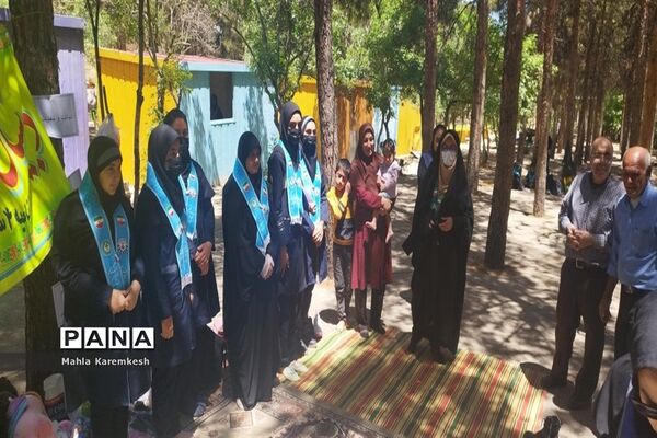 بازدید رئیس سازمان دانش‌آموزی فارس از اردوی تشکیلاتی دانش‌آموزان پیشتاز ناحیه چهار