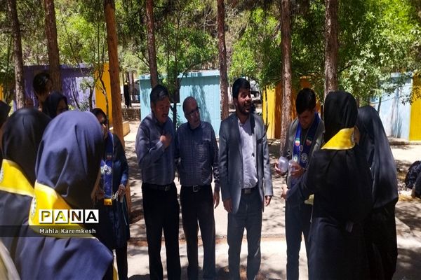 بازدید رئیس سازمان دانش‌آموزی فارس از اردوی تشکیلاتی دانش‌آموزان پیشتاز ناحیه چهار