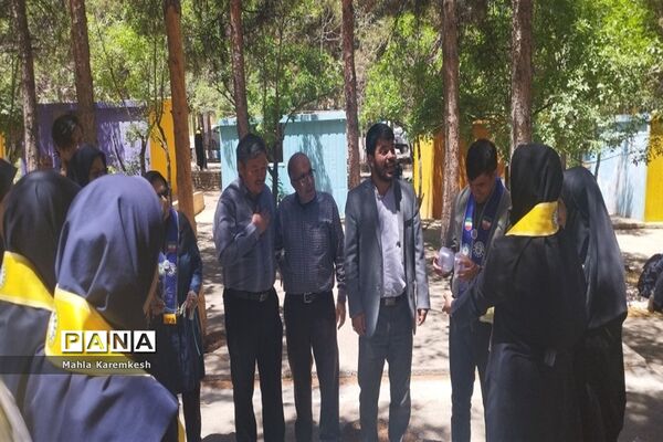 بازدید رئیس سازمان دانش‌آموزی فارس از اردوی تشکیلاتی دانش‌آموزان پیشتاز ناحیه چهار