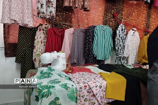 بازدید دانش‌آموزان دبیرستان حضرت مریم جعفرآباد از نمایشگاه هفته مشاغل