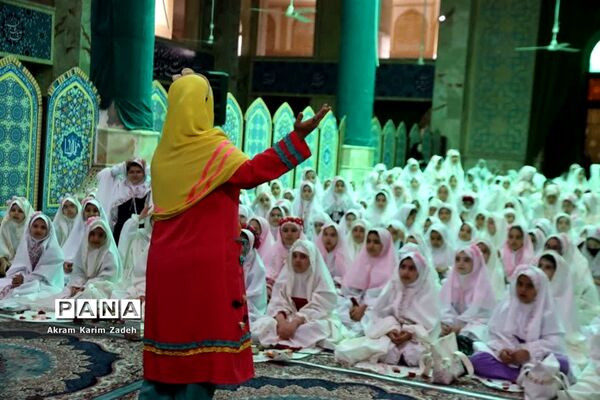 جشن تکلیف دانش‌آموزان پایه سوم مدارس شهرک واوان در اسلامشهر