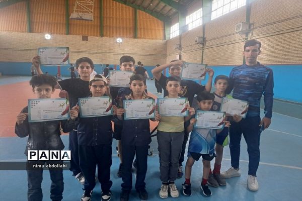 مسابقات تنیس روی میز پسران به‌مناسبت هفته معلم در کهریزک