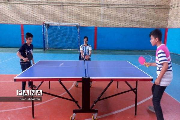 مسابقات تنیس روی میز پسران به‌مناسبت هفته معلم در کهریزک