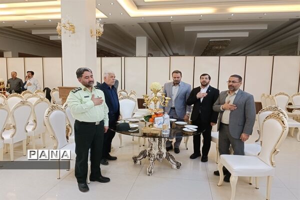 آیین تجلیل از معلمان نمونه شهرستان ملارد