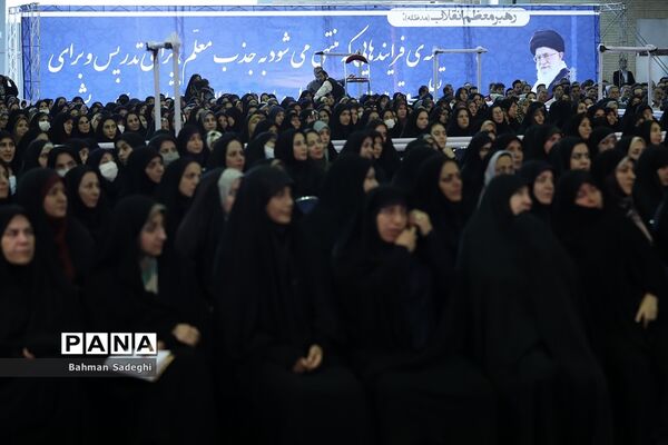 آیین بزرگداشت مقام معلم با حضور رئیس جمهوری