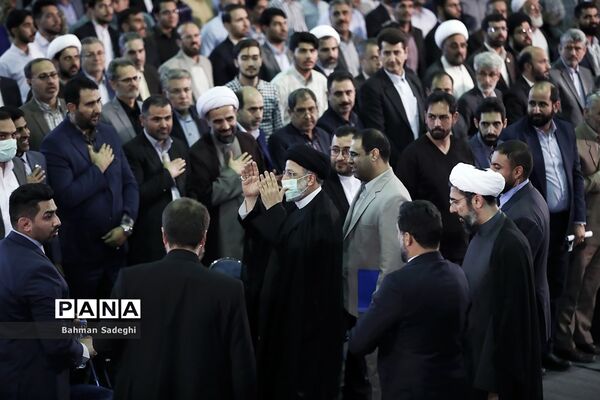 آیین بزرگداشت مقام معلم با حضور رئیس جمهوری