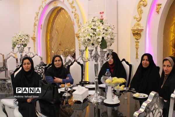 همایش سپاس معلم در ناحیه یک بهارستان