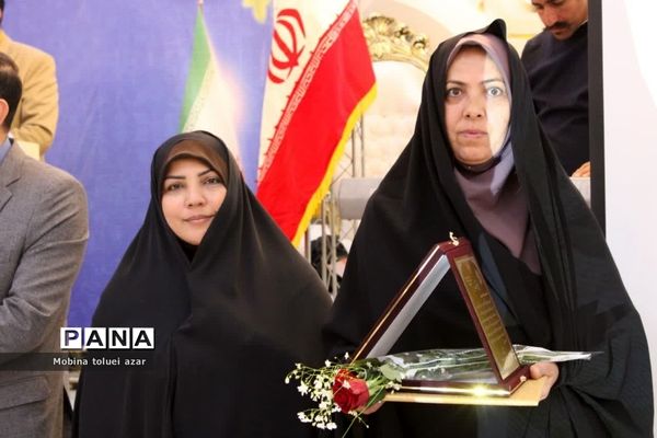 همایش سپاس معلم در ناحیه یک بهارستان