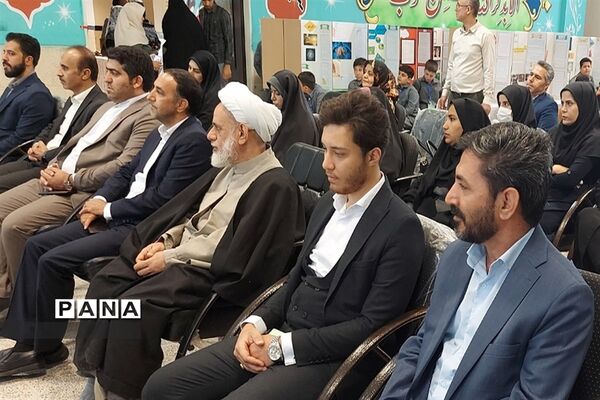تقدیر از دانش‌آموزان پروژه‌های علمی جابر ابن حیان در دبستان پسرانه فرهنگیان قرچک