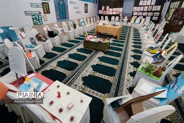 نمایشگاه دست‌سازه‌های مرتبط با قرآن در دبیرستان شهید قویدل