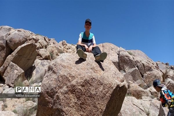 اردوی پسران ورزشکار دبستان پسرانه شهید خرّم نژاد ناحیه یک