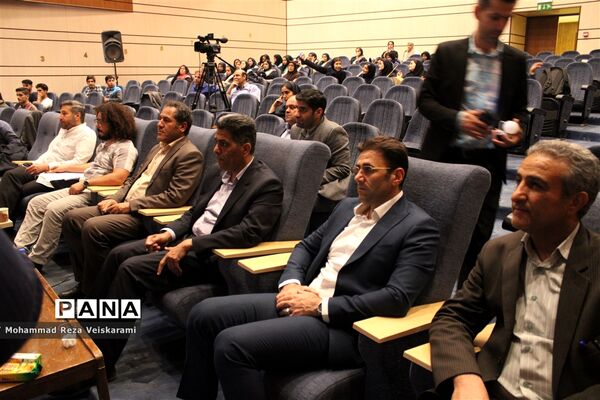 آیین افتتاحیه چهل و یکمین جشنواره دانش‌آموزی فرهنگی و هنری امید فردا (دختران)