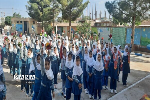 گرامیداشت هفته مقام معلم در شهرستان بام و صفی آباد