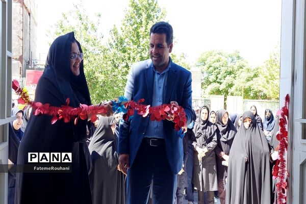 مراسم افتتاحیه نمایشگاه مشاغل خانگی بانوان خلیل‌آباد