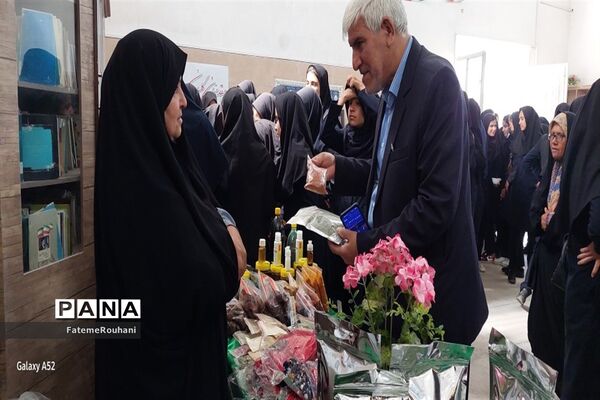 مراسم افتتاحیه نمایشگاه مشاغل خانگی بانوان خلیل‌آباد