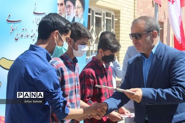آیین استانی زنگ سپاس معلم در سمنان