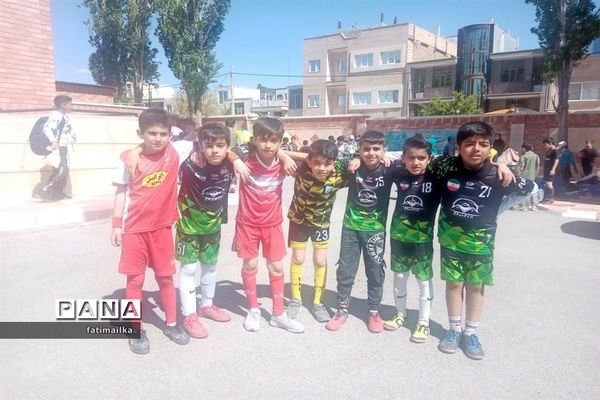 یک روز بدون کیف در مدرسه پسرانه امام رضا (ع) شهرستان فیروزکوه