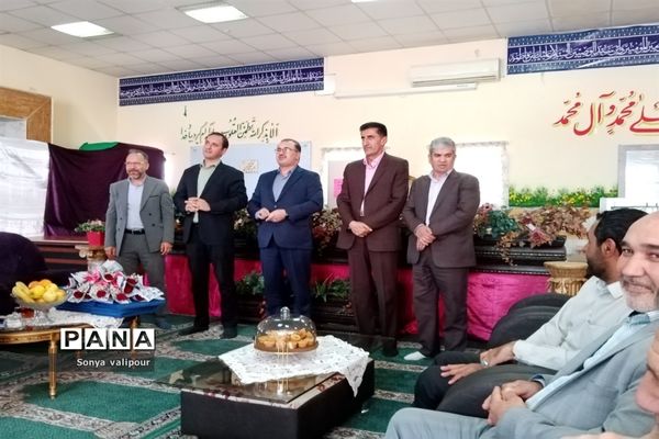 بازدید مدیرکل امور مالیاتی شرق استان تهران از دبستان دخترانه شهید کلانتری بهارستان‌۲