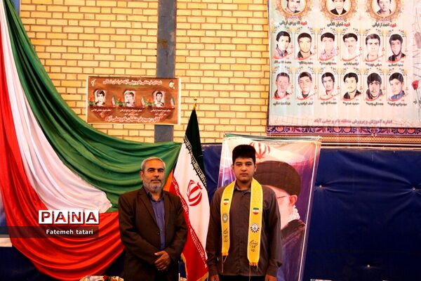 همایش بزرگ هفته بزرگداشت مقام معلم درشهرستان بام و صفی آباد