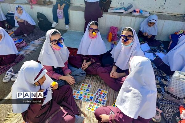 طرح یک‌روزه در مدرسه بدون کیف در دبستان حضرت زهرا(س) یک رودهن