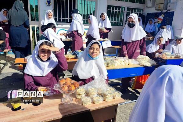 طرح یک‌روزه در مدرسه بدون کیف در دبستان حضرت زهرا(س) یک رودهن