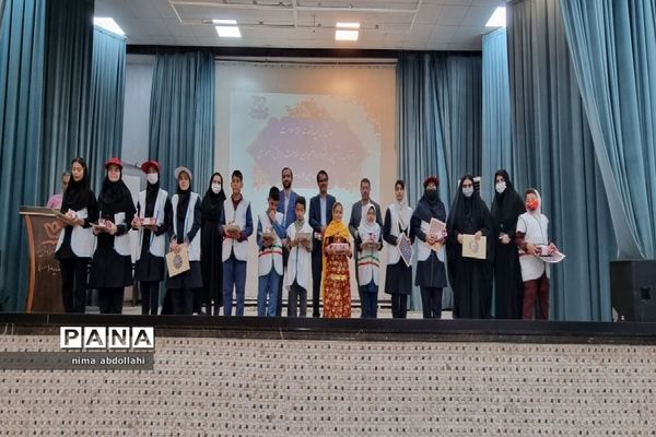 همایش هفته سلامت و تجلیل از منتخبین هفتمین جشنواره سفیران سلامت و فعالان حوزه سلامت