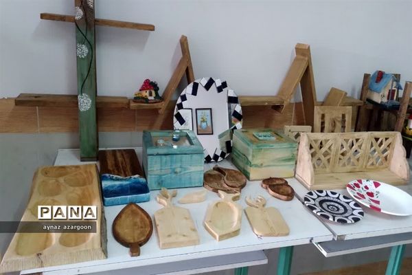 نمایشگاه هفته مشاغل در قائمشهر