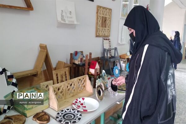 نمایشگاه هفته مشاغل در قائمشهر