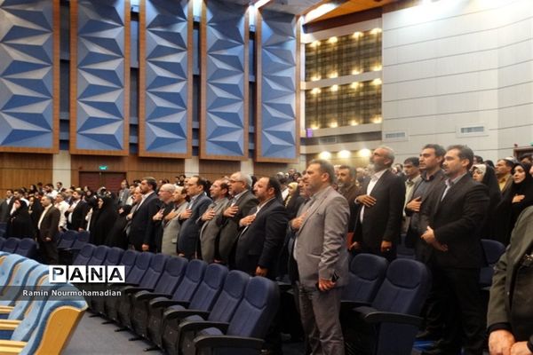 آیین تجلیل از معلمان نمونه شهر تهران