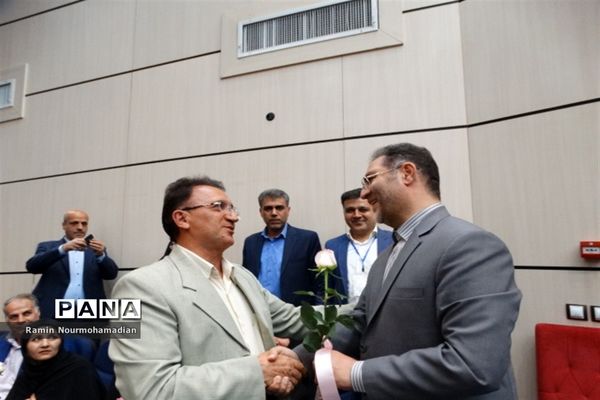 آیین تجلیل از معلمان نمونه شهر تهران