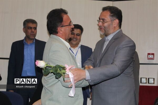 همایش تجلیل از معلمان نمونه شهر تهران «معلم هادی تربیت»