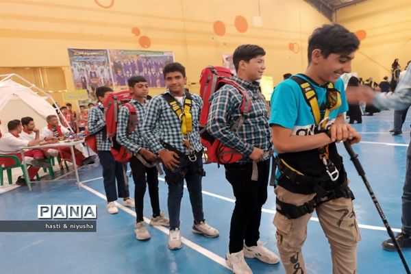 مانور تشکیلاتی سازمان دانش‌آموزی جهرم و اختتامیه المپیاد رویش