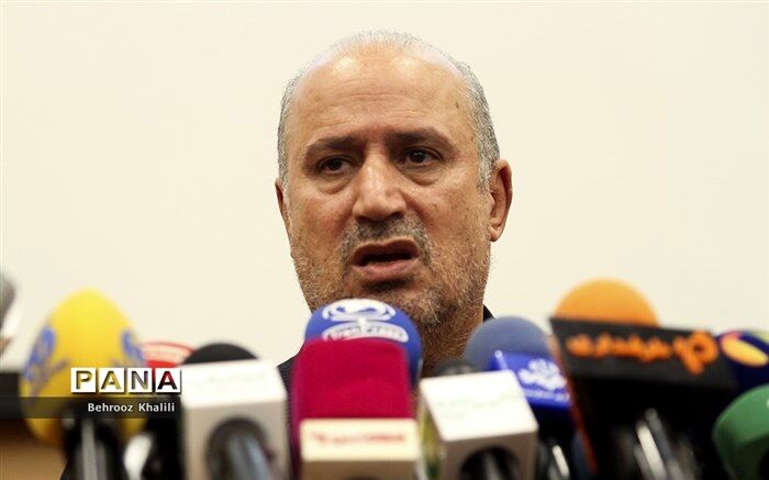 مهدی تاج راهی قطر شد